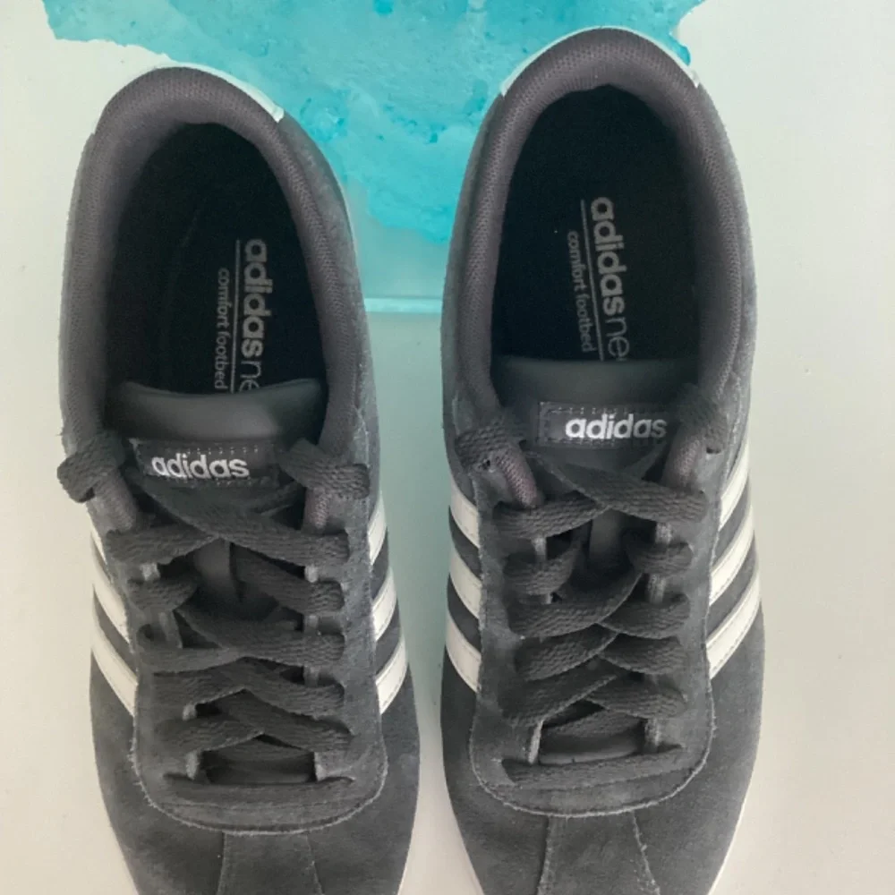 REDUCED WMNS Gray Suede White Leather ADIDAS three stripes sneakers worn 2x 7.5